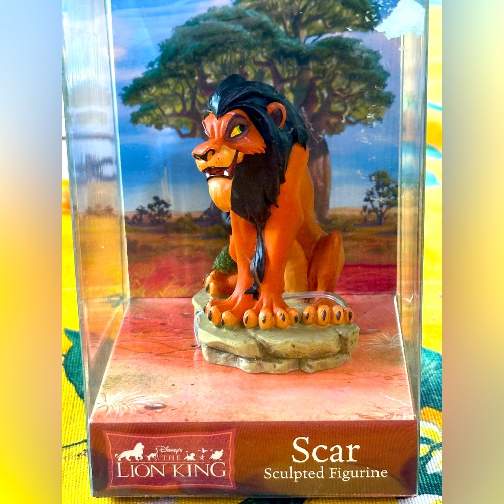 New Disney The Lion King SCAR Enesco Sculpted Figurine 3” NIB